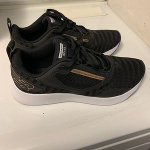 New Balance shoes size 8.5 , never worn